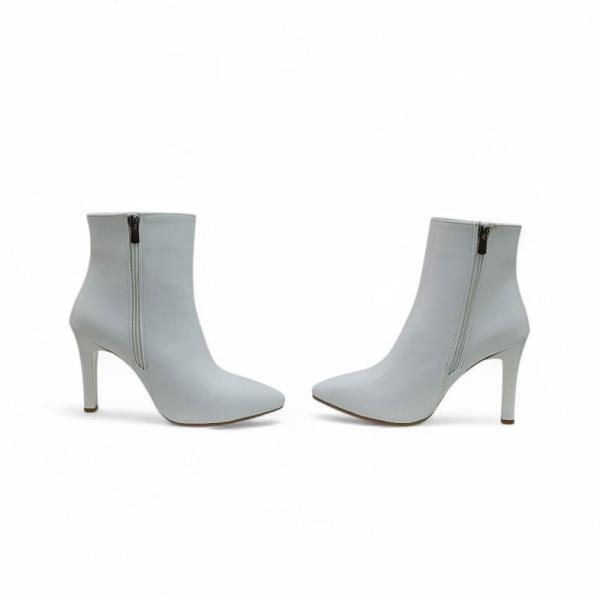 Beyaz Beyaz Yandan Fermuarlı İnci Topuklu Kadın Bot