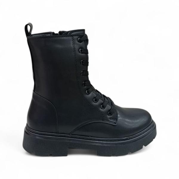 Siyah Bağcıklı Fermuarlı Kadın Postal