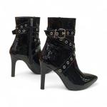 Siyah Rugan Toka Detaylı Yandan Fermuarlı Yüksek Topuklu Kadın Bot