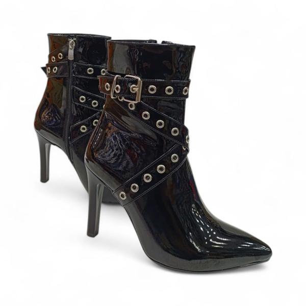 Siyah Rugan Toka Detaylı Yandan Fermuarlı Yüksek Topuklu Kadın Bot