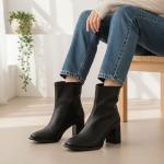 Siyah Yandan Fermuarlı Kadın Topuklu Bot