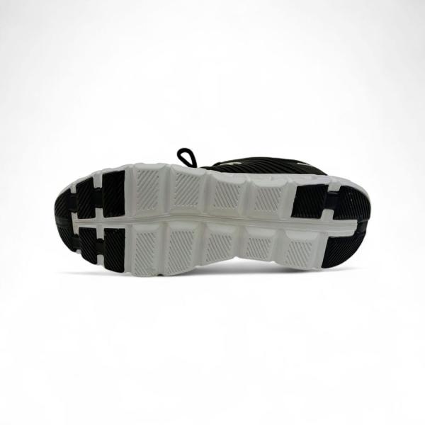 On Cloud Siyah Taban Beyaz