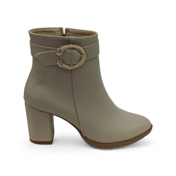 Bej Toka Detaylı Yandan Fermuarlı Kalın Topuklu Kadın Bot