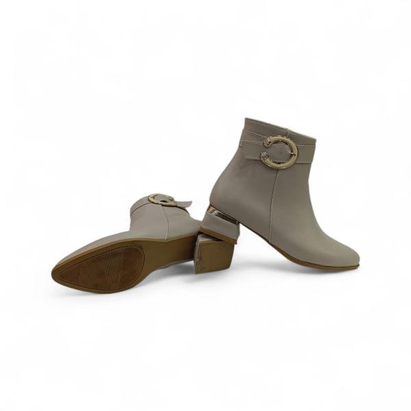 Bej Toka Detaylı Yandan Fermuarlı Kadın Kısa Topuklu Bot