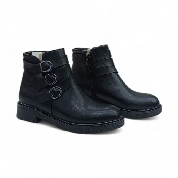 Siyah Cilt Toka Detaylı Yandan Fermuarlı Kısa Topuklu Kadın Bot