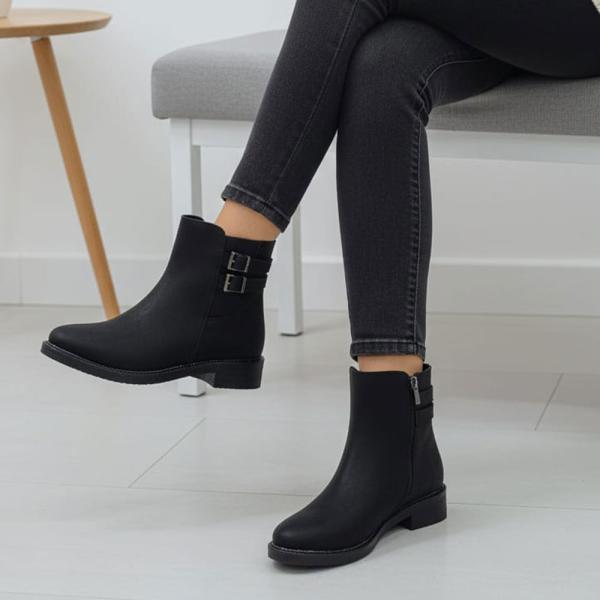 Siyah Süet Toka Detaylı Yandan Fermuarlı Kadın Bot