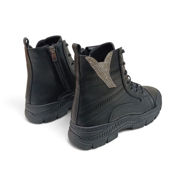 Siyah Taş Detaylı Yandan Fermuarlı Bağcıklı Kadın Bot