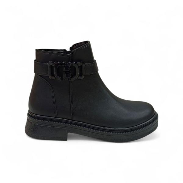 Siyah Toka Detaylı Fermuarlı Kadın Bot