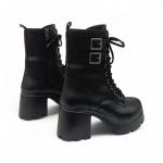 Siyah Toka Detaylı Bağcıklı Yandan Fermuarlı Topuklu Kadın Bot